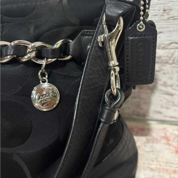 Coach Black Shoulder Bag with Chain Detail - Picture 2 of 4